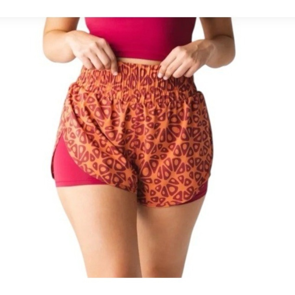Athletic Women's Orange Yoga Shorts Medium‎